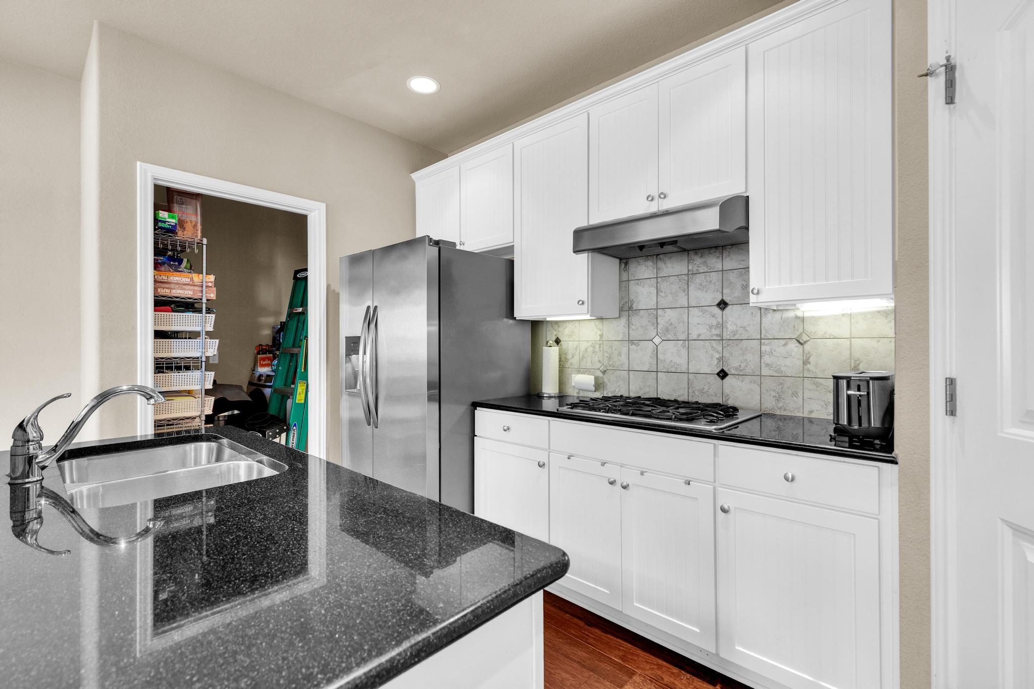 9701 Solana Vista Loop # B, Austin, TX 78750