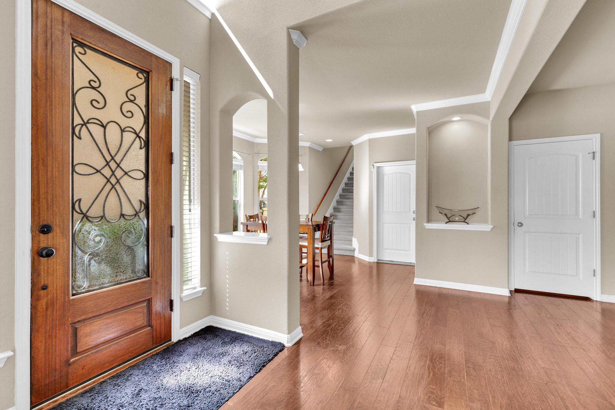 9701 Solana Vista Loop # B, Austin, TX 78750