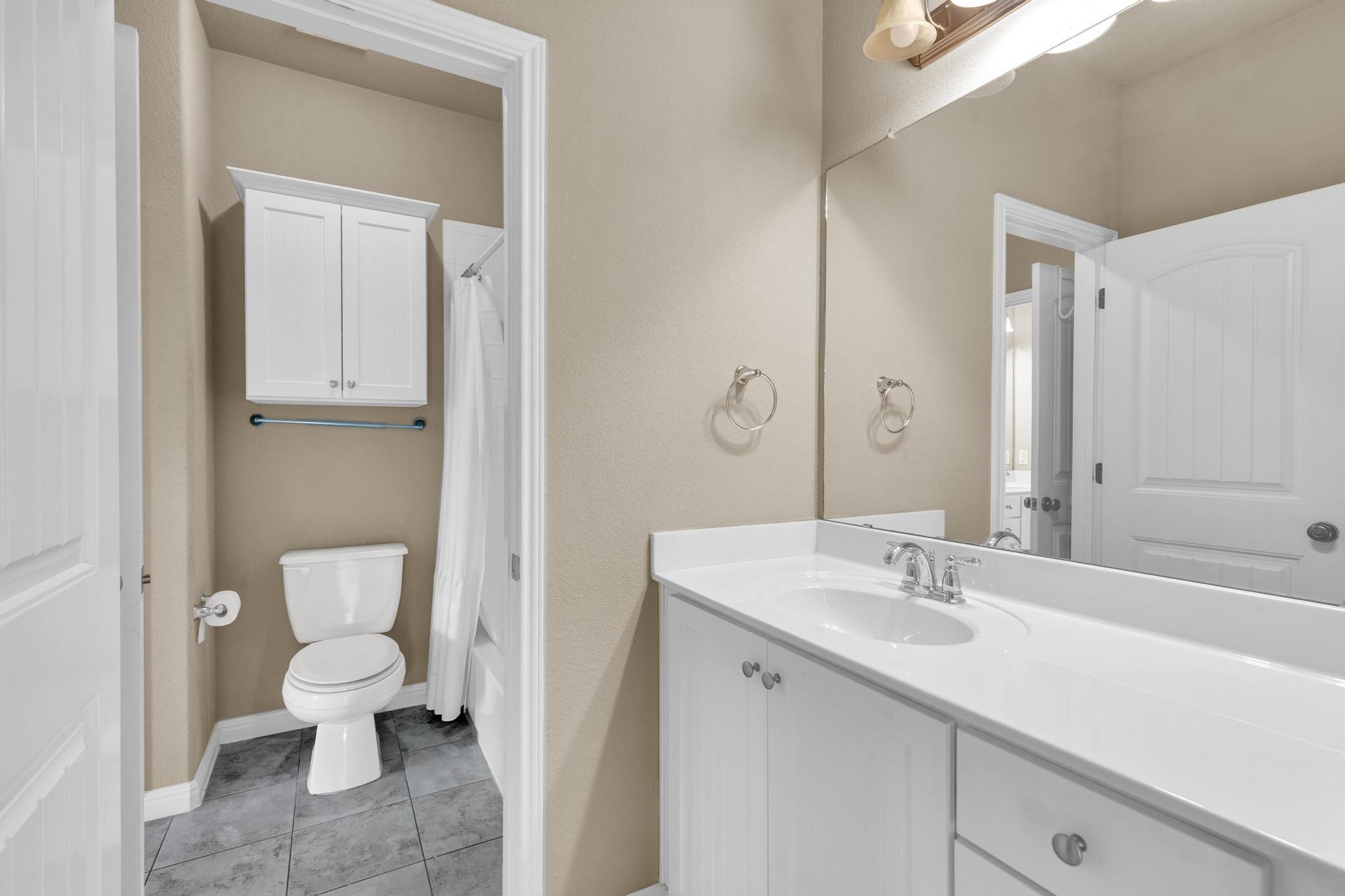 9701 Solana Vista Loop # B, Austin, TX 78750