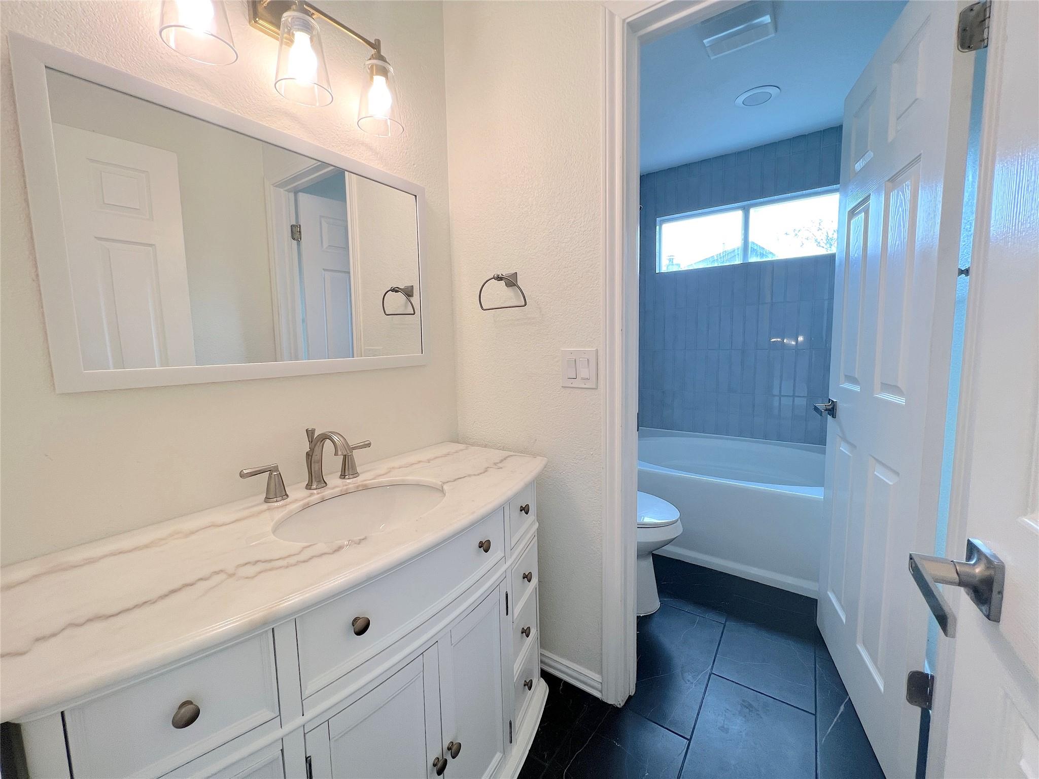 9622 Woodvale Dr, Austin, TX 78729