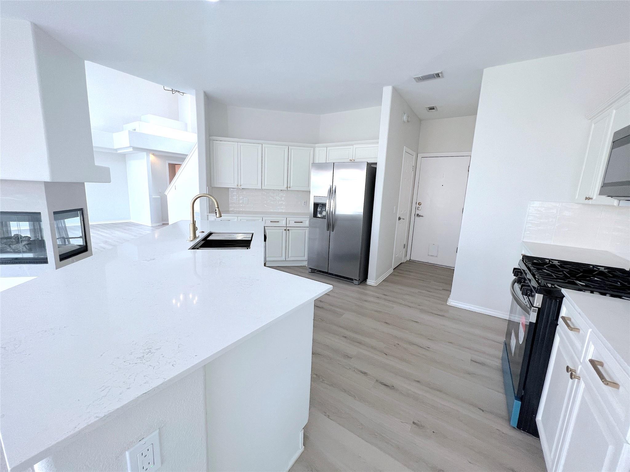 9622 Woodvale Dr, Austin, TX 78729