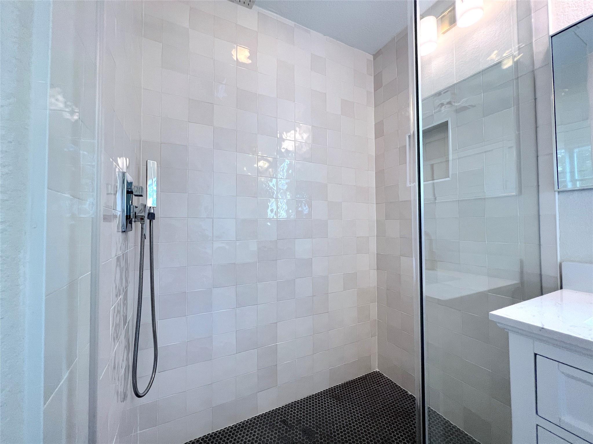 9622 Woodvale Dr, Austin, TX 78729