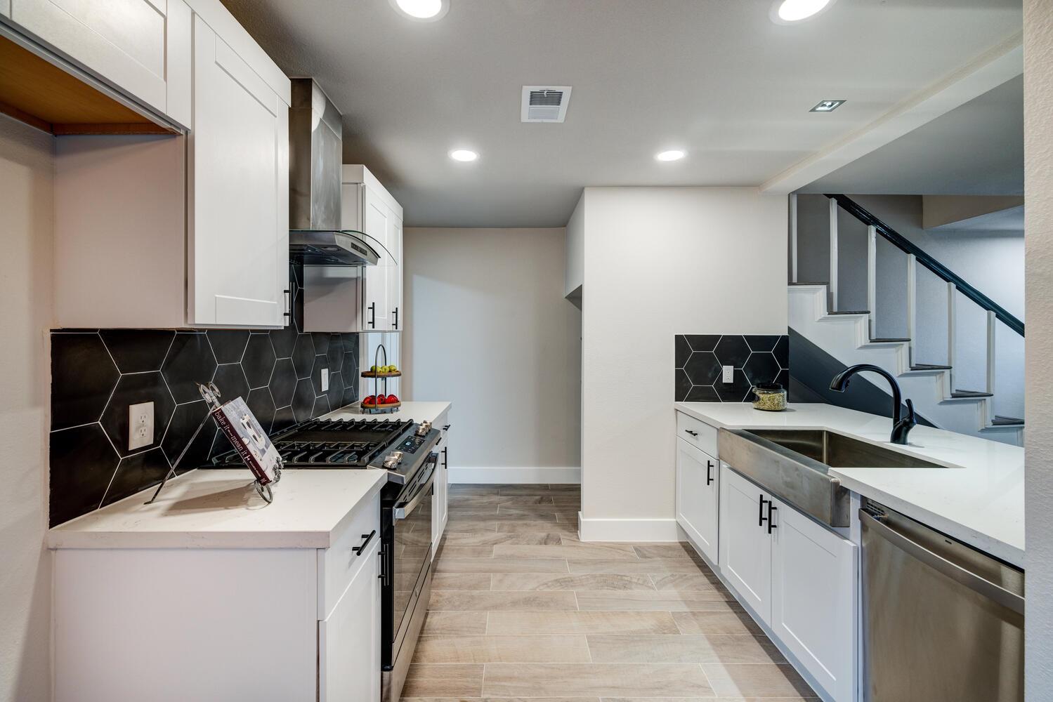 5001 Cottonwood Cir # A, Austin, TX 78723