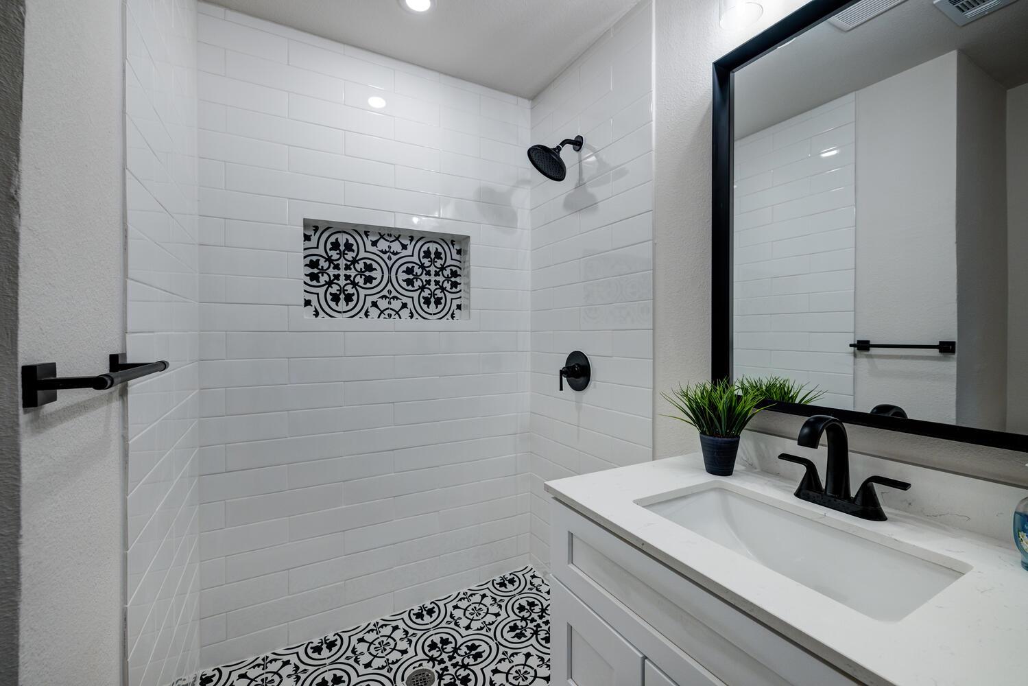 5001 Cottonwood Cir # A, Austin, TX 78723