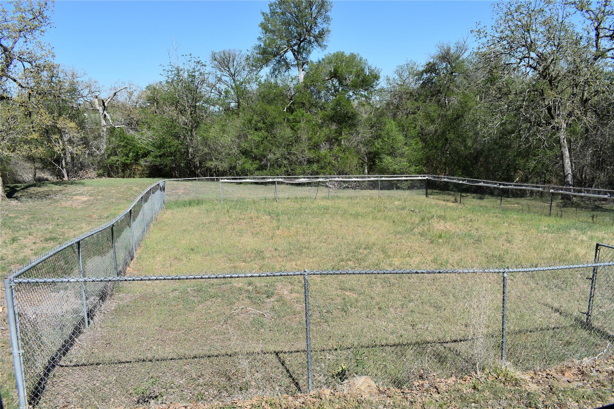 129 Suzanne Dr, Bastrop, TX 78602