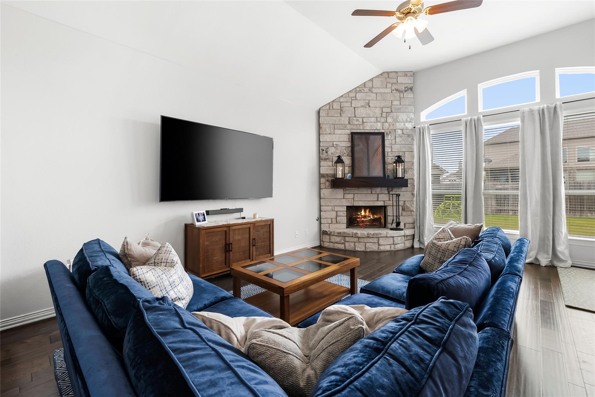 19901 Isle Of Glass St, Pflugerville, TX 78660