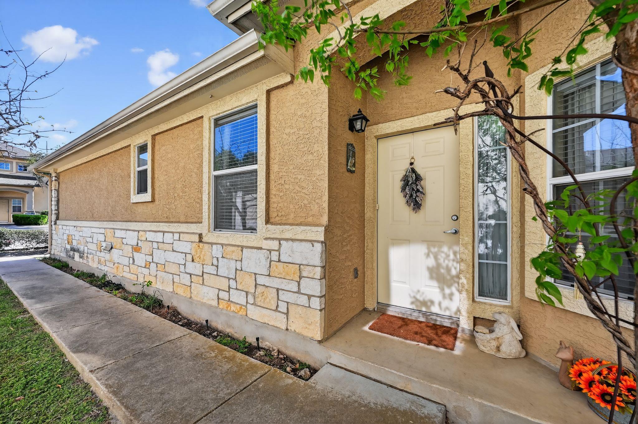 7708 San Felipe Blvd # 8, Austin, TX 78729