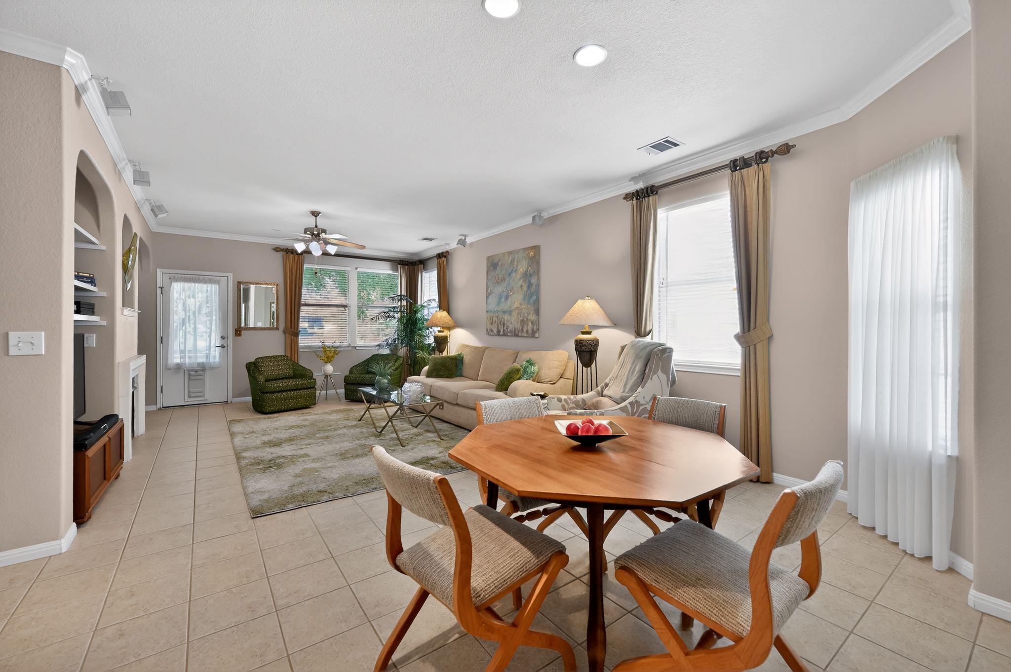 7708 San Felipe Blvd # 8, Austin, TX 78729