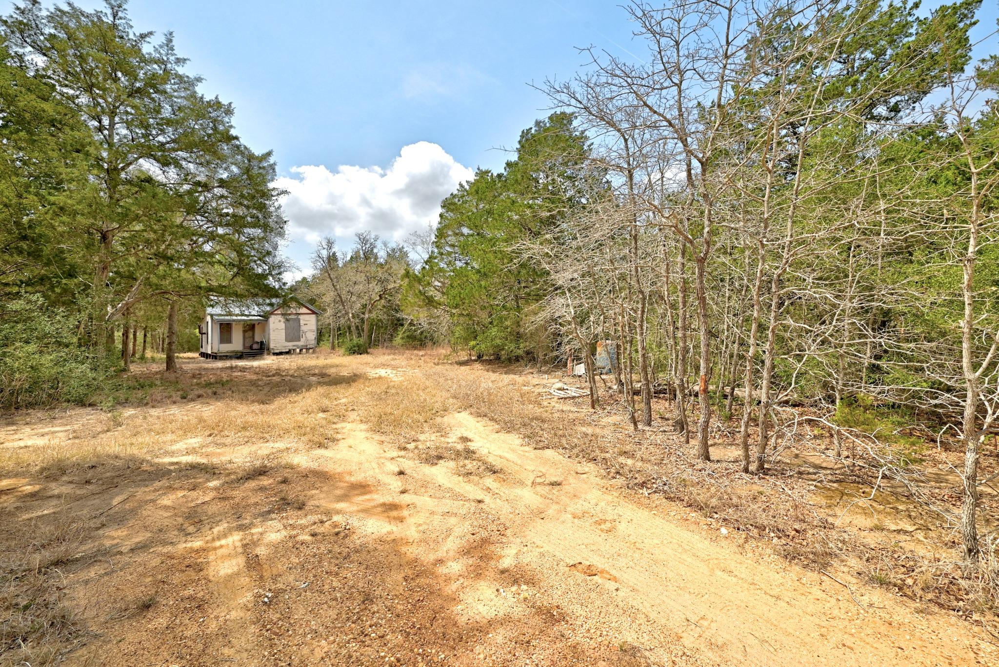 109 Crepe Myrtle Rd, Bastrop, TX 78602