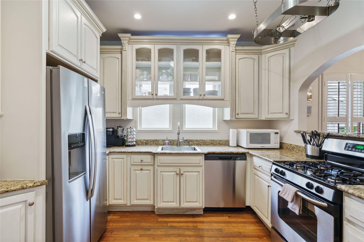 2106 Kenwood Ave, Austin, TX 78704