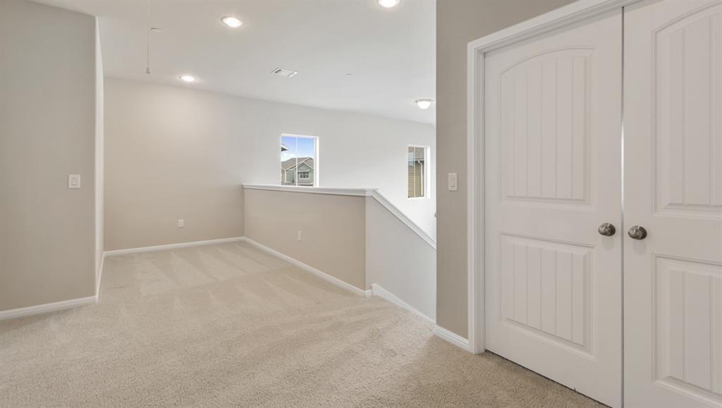 516 E Slaughter Ln # 901, Austin, TX 78744