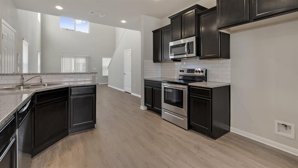 516 E Slaughter Ln # 901, Austin, TX 78744