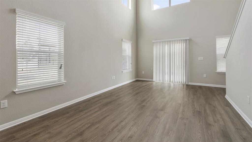 516 E Slaughter Ln # 901, Austin, TX 78744