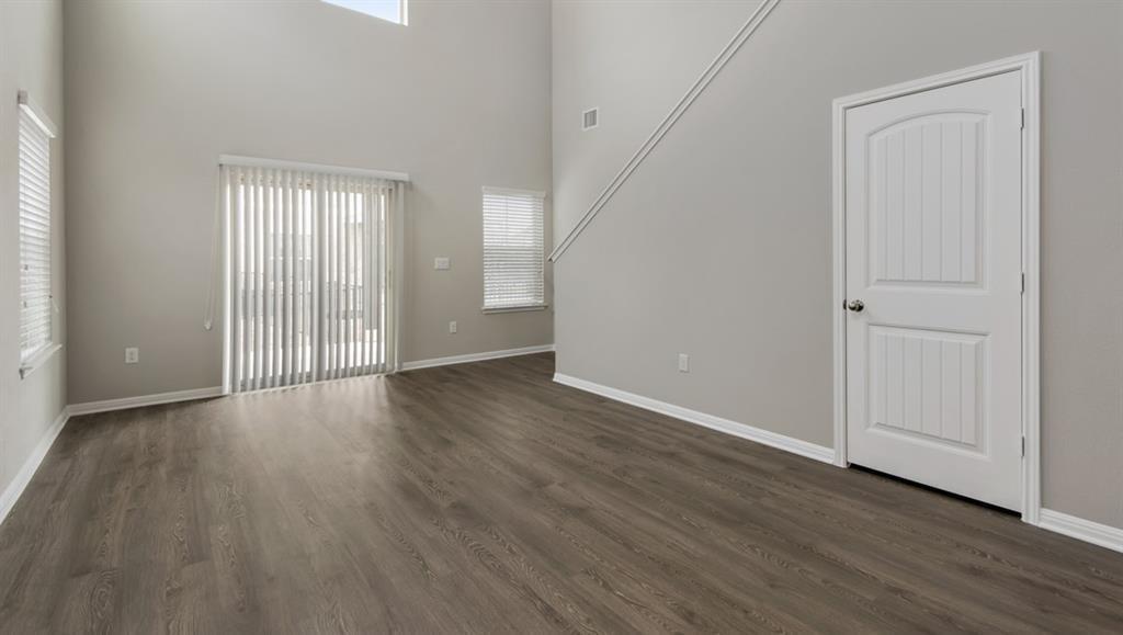 516 E Slaughter Ln # 901, Austin, TX 78744