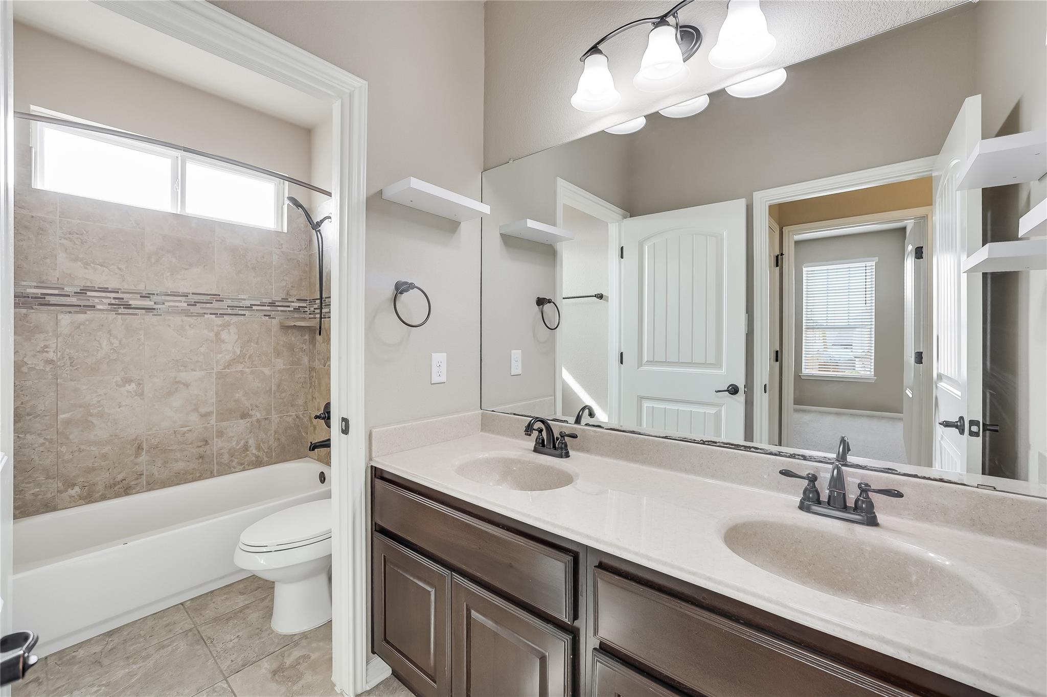 18208 Copper Grassland Way, Pflugerville, TX 78660