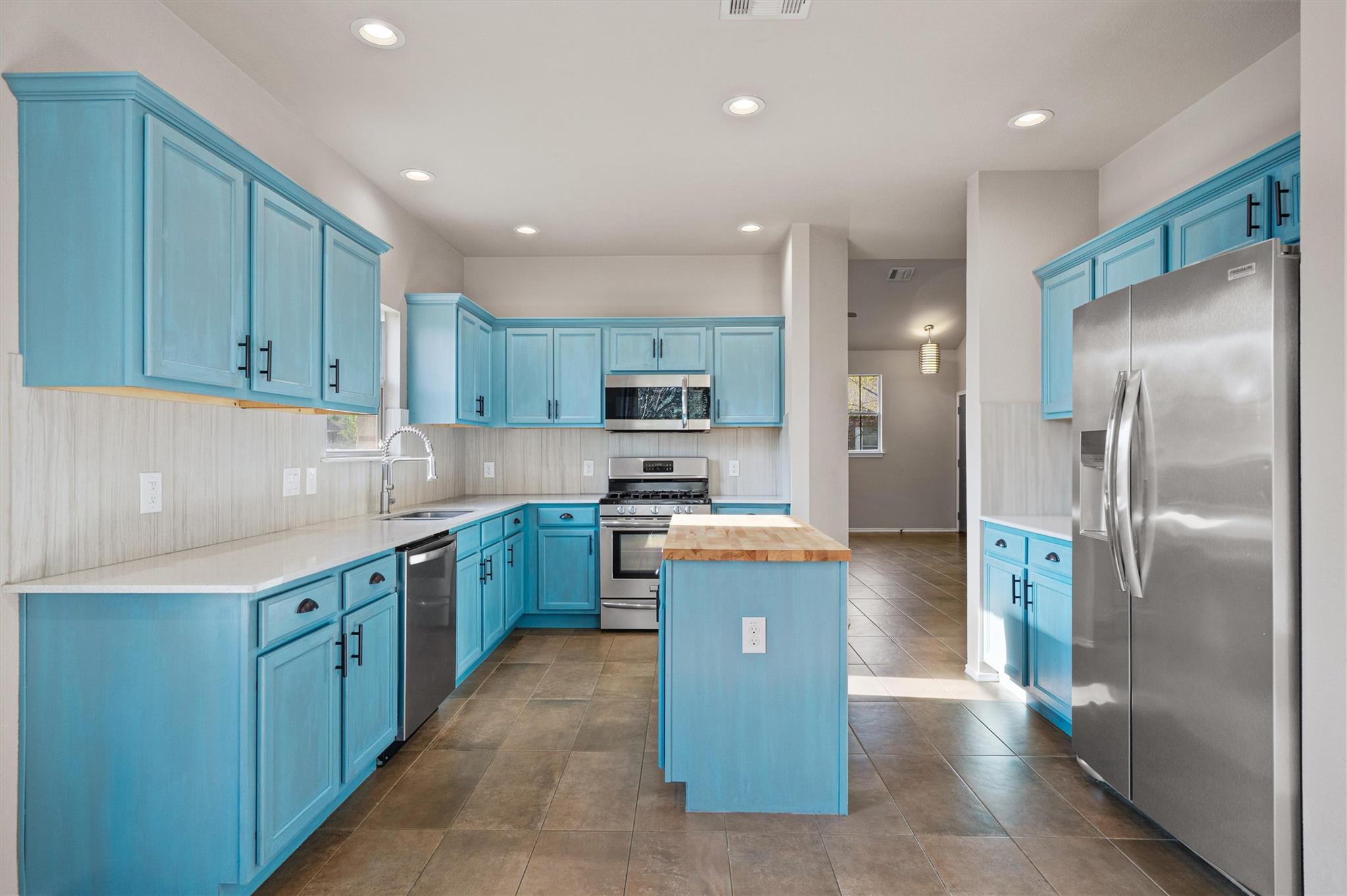 600 Bull Creek Pkwy, Cedar Park, TX 78613