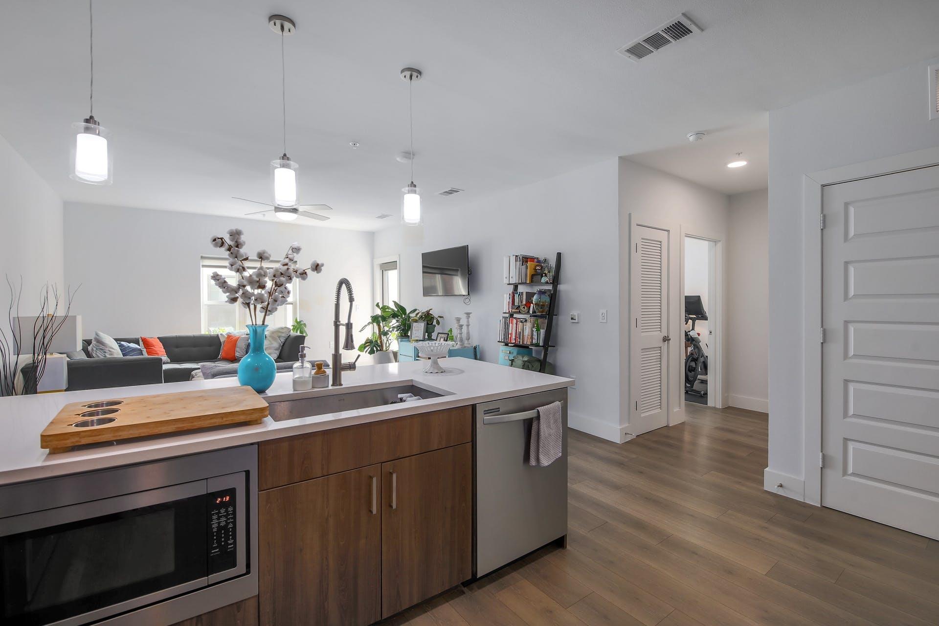 2213 Poquito St # 305, Austin, TX 78722