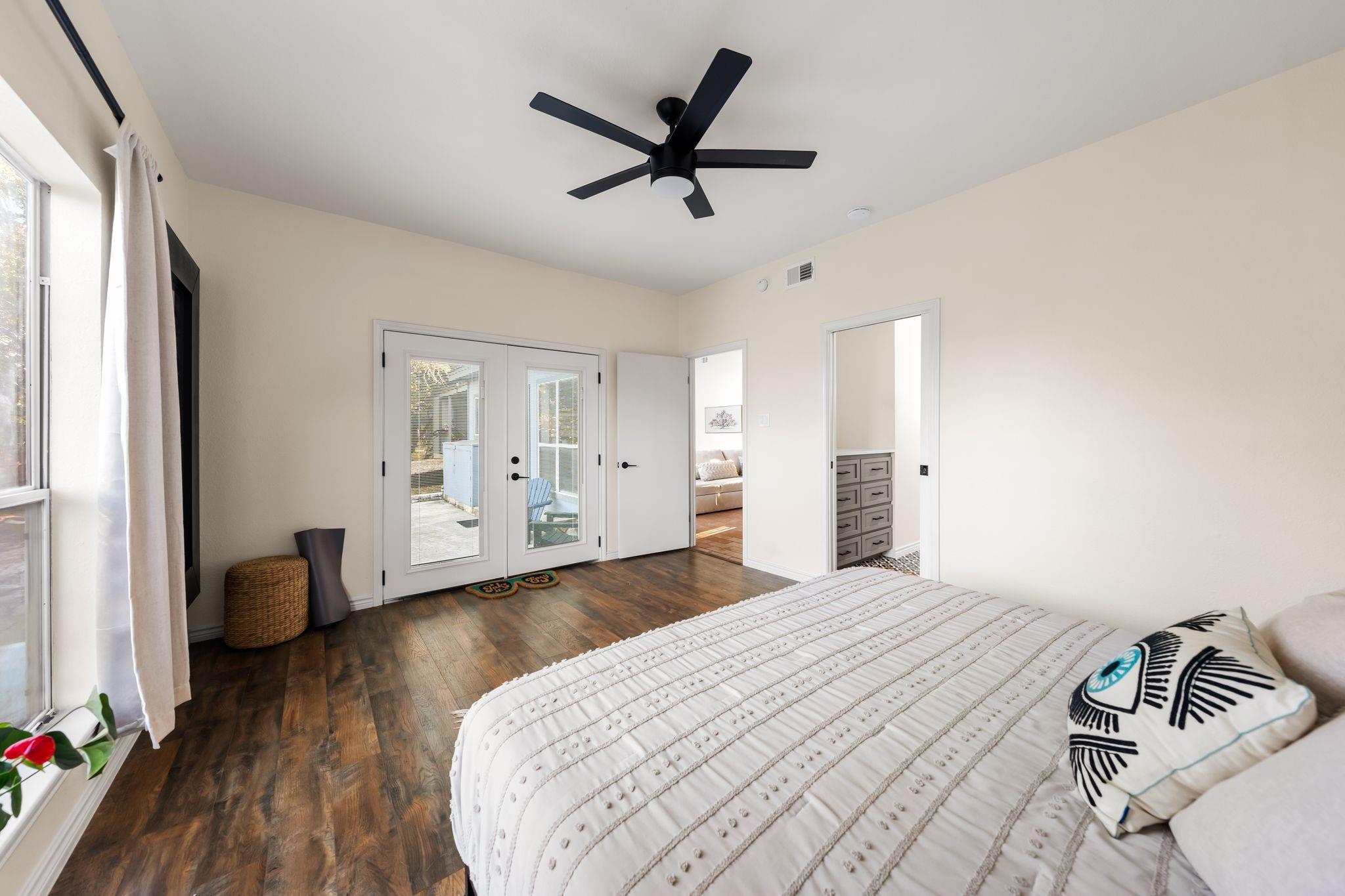 42 La Buena Vista Dr, Wimberley, TX 78676