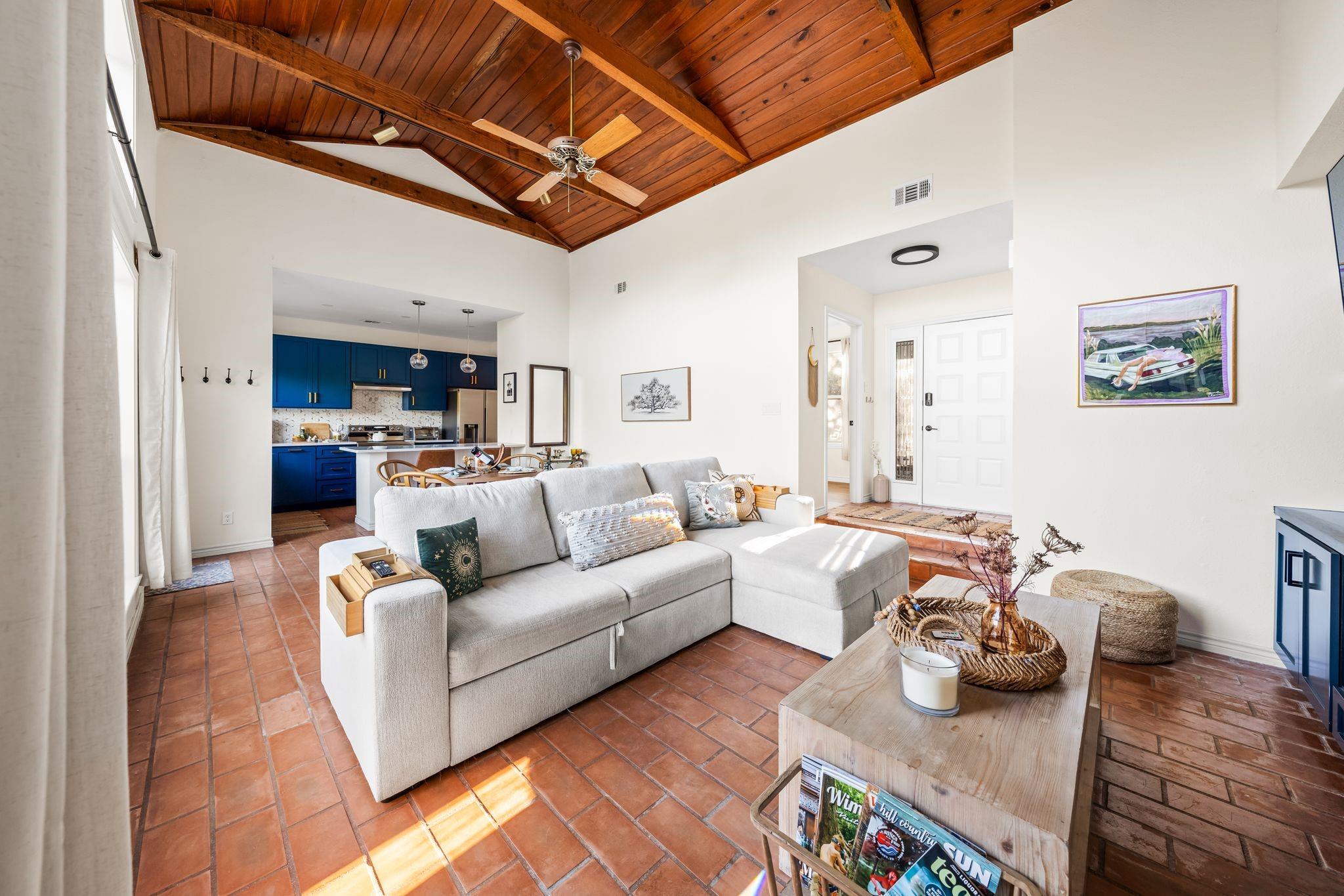 42 La Buena Vista Dr, Wimberley, TX 78676