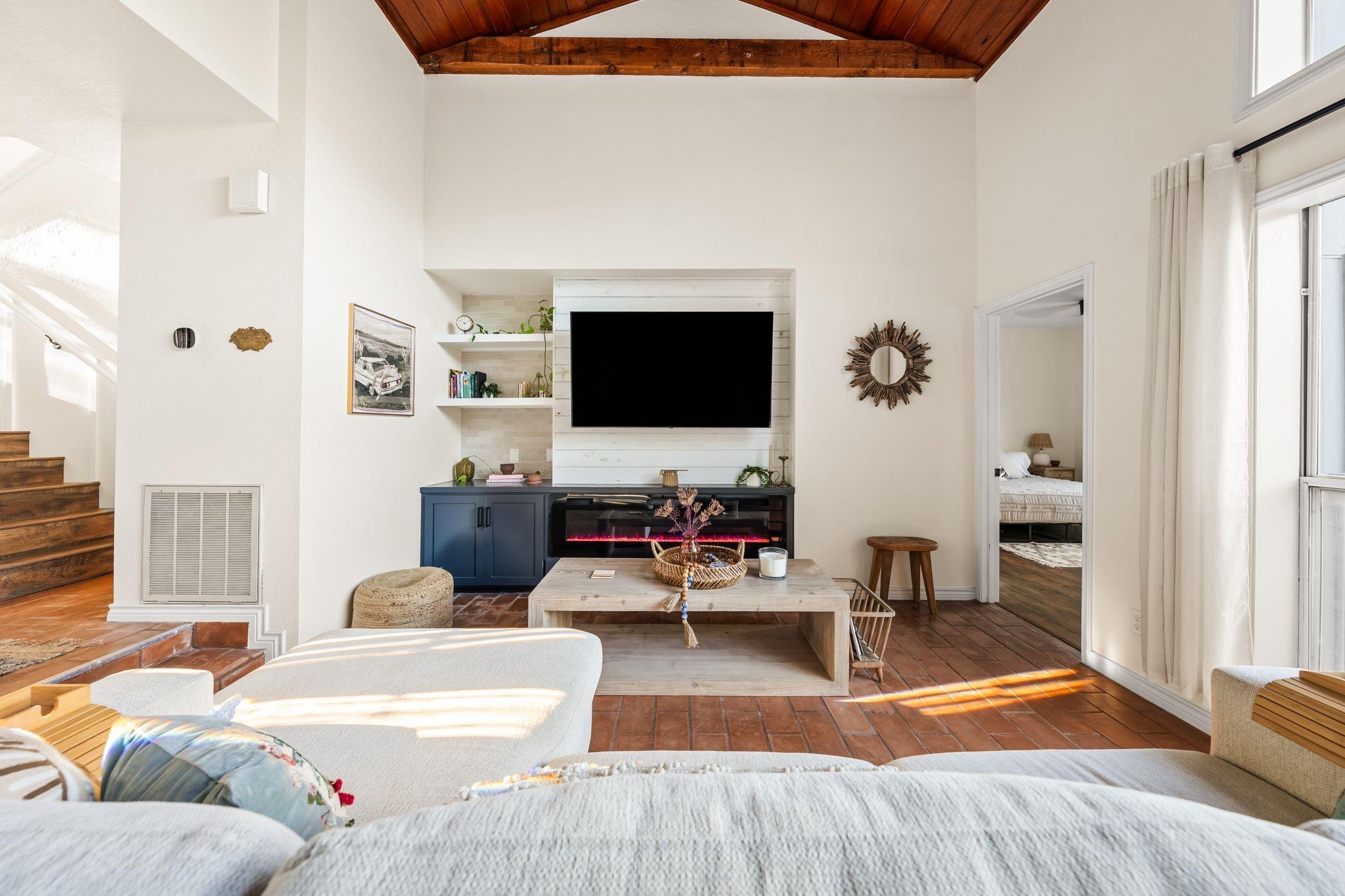 42 La Buena Vista Dr, Wimberley, TX 78676