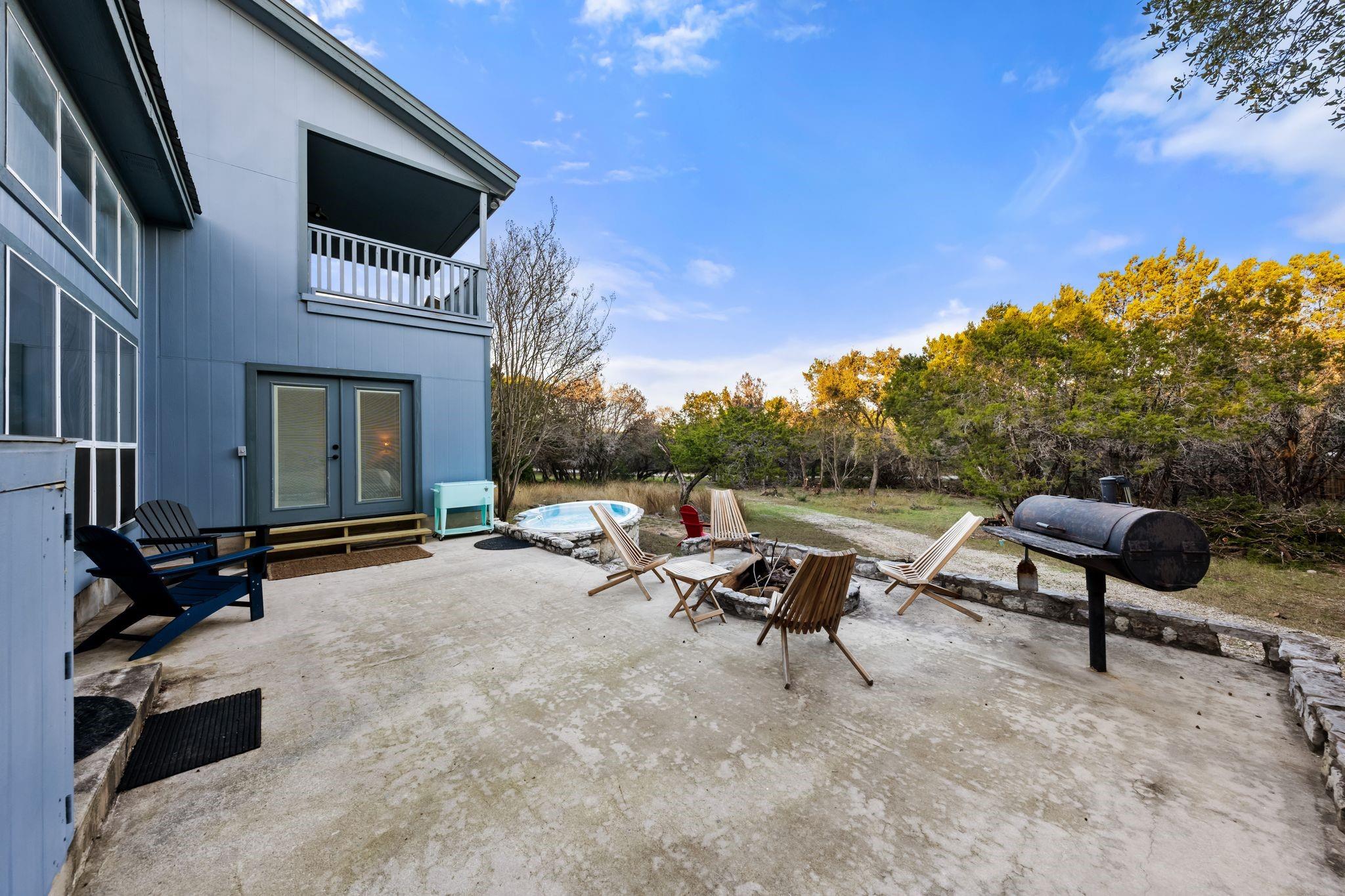42 La Buena Vista Dr, Wimberley, TX 78676