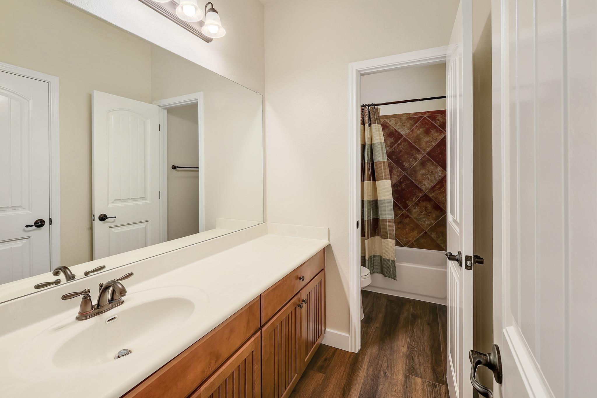 212 Monahans Dr, Georgetown, TX 78628