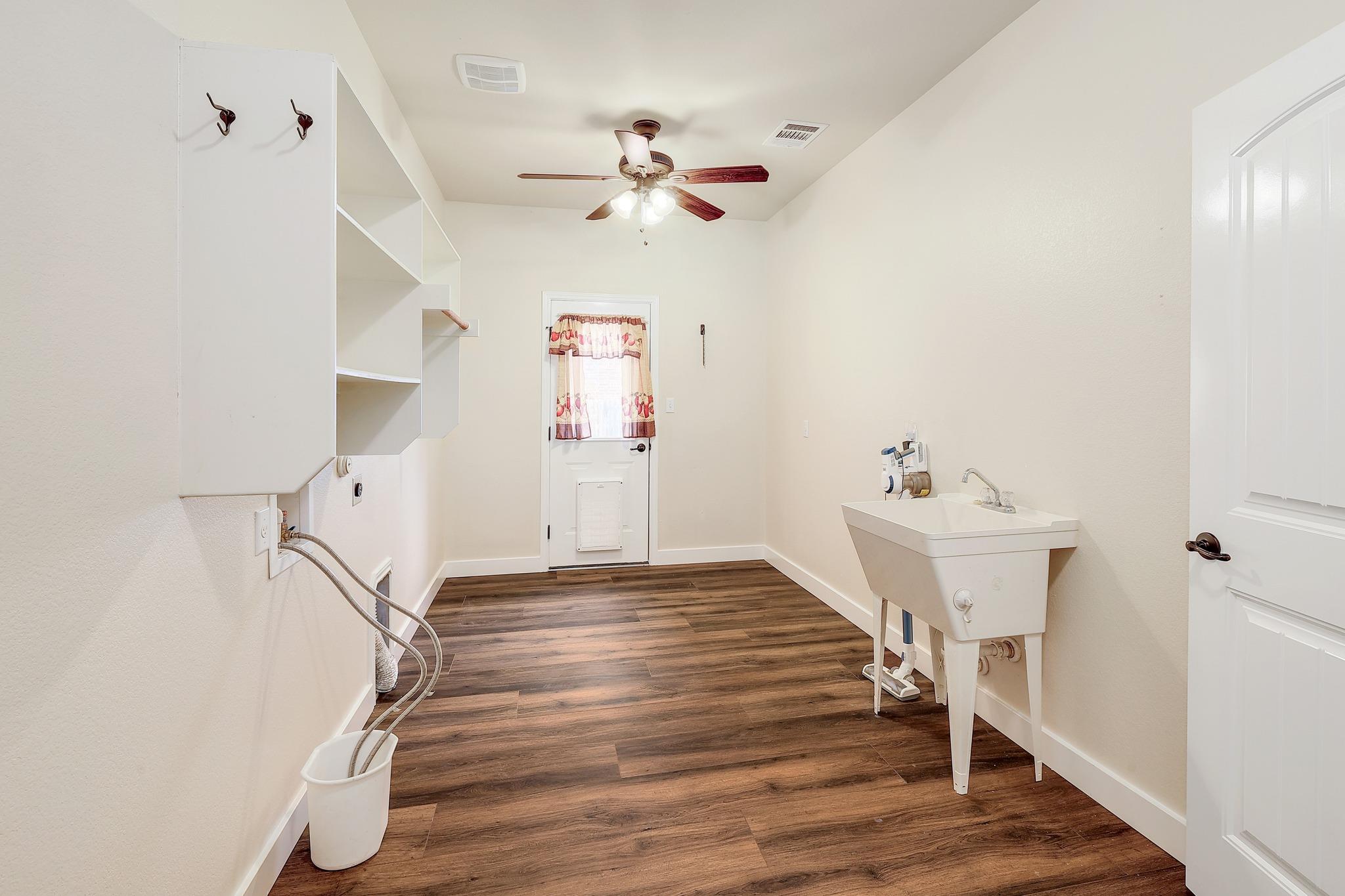 212 Monahans Dr, Georgetown, TX 78628