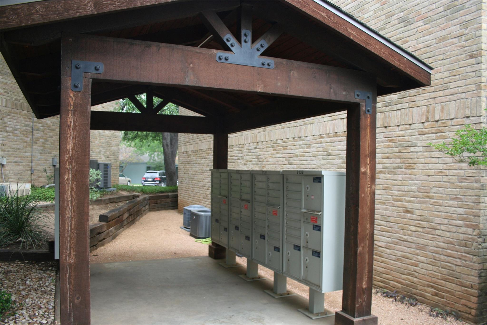 8210 Bent Tree Rd # 113, Austin, TX 78759