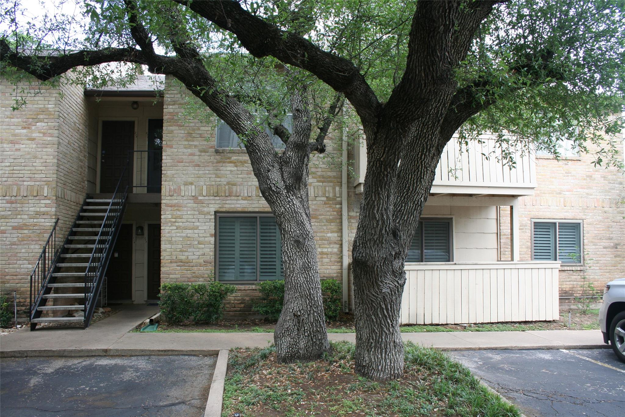 8210 Bent Tree Rd # 113, Austin, TX 78759