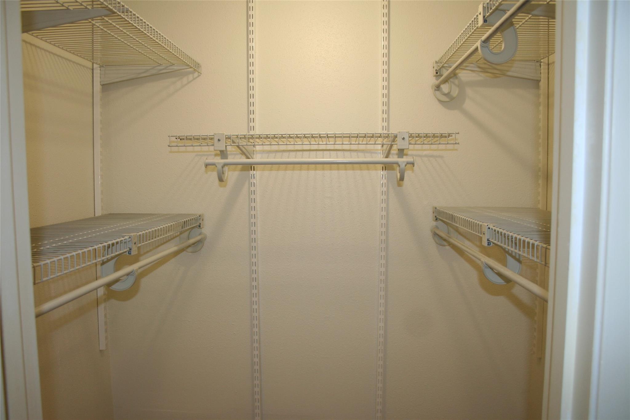 8210 Bent Tree Rd # 113, Austin, TX 78759