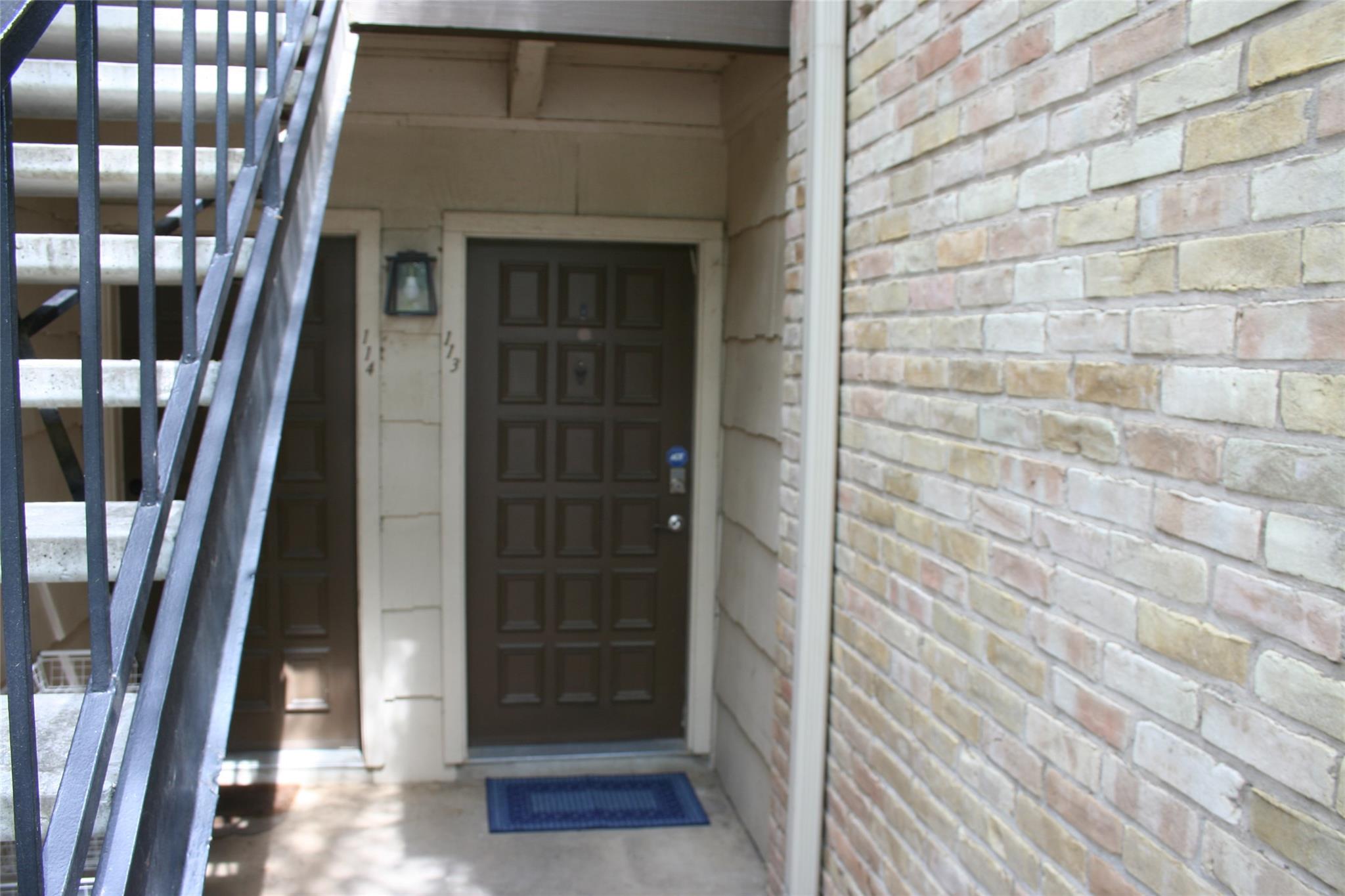 8210 Bent Tree Rd # 113, Austin, TX 78759