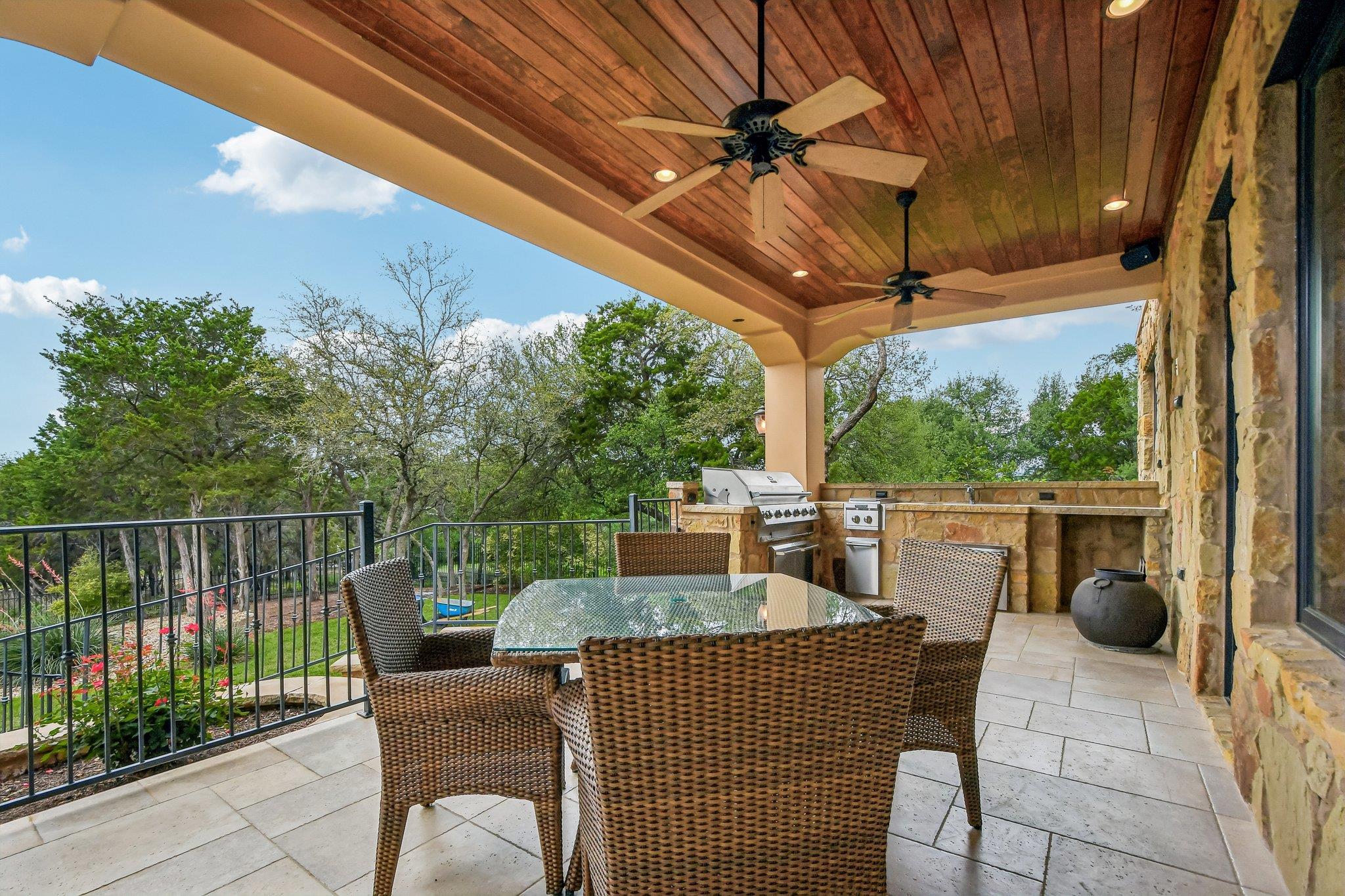 17701 Navigation Ln, Lago Vista, TX 78645