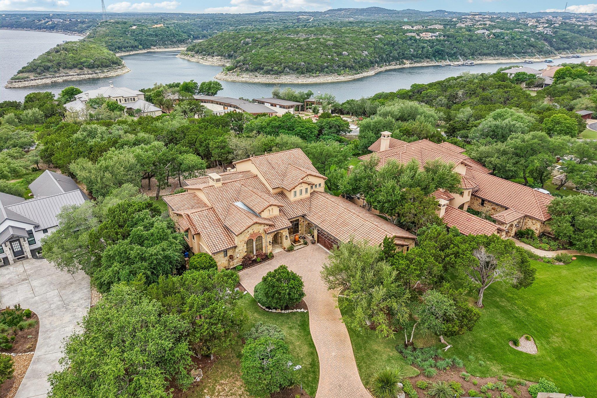 17701 Navigation Ln, Lago Vista, TX 78645