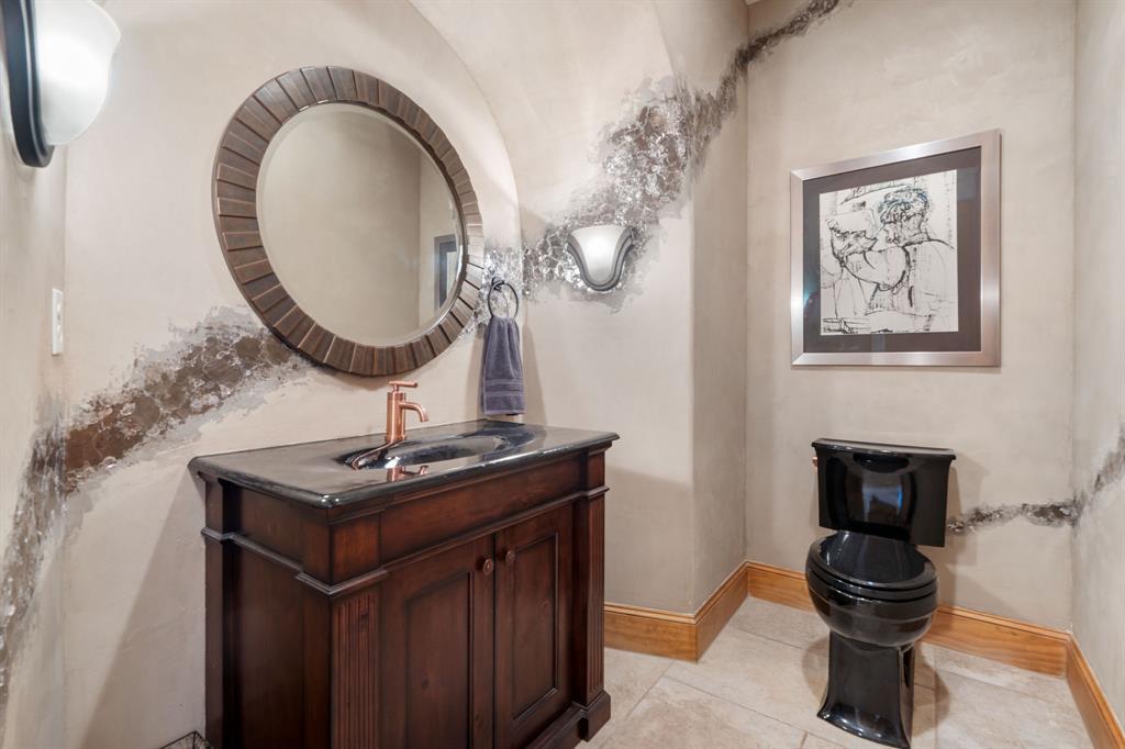 17701 Navigation Ln, Lago Vista, TX 78645