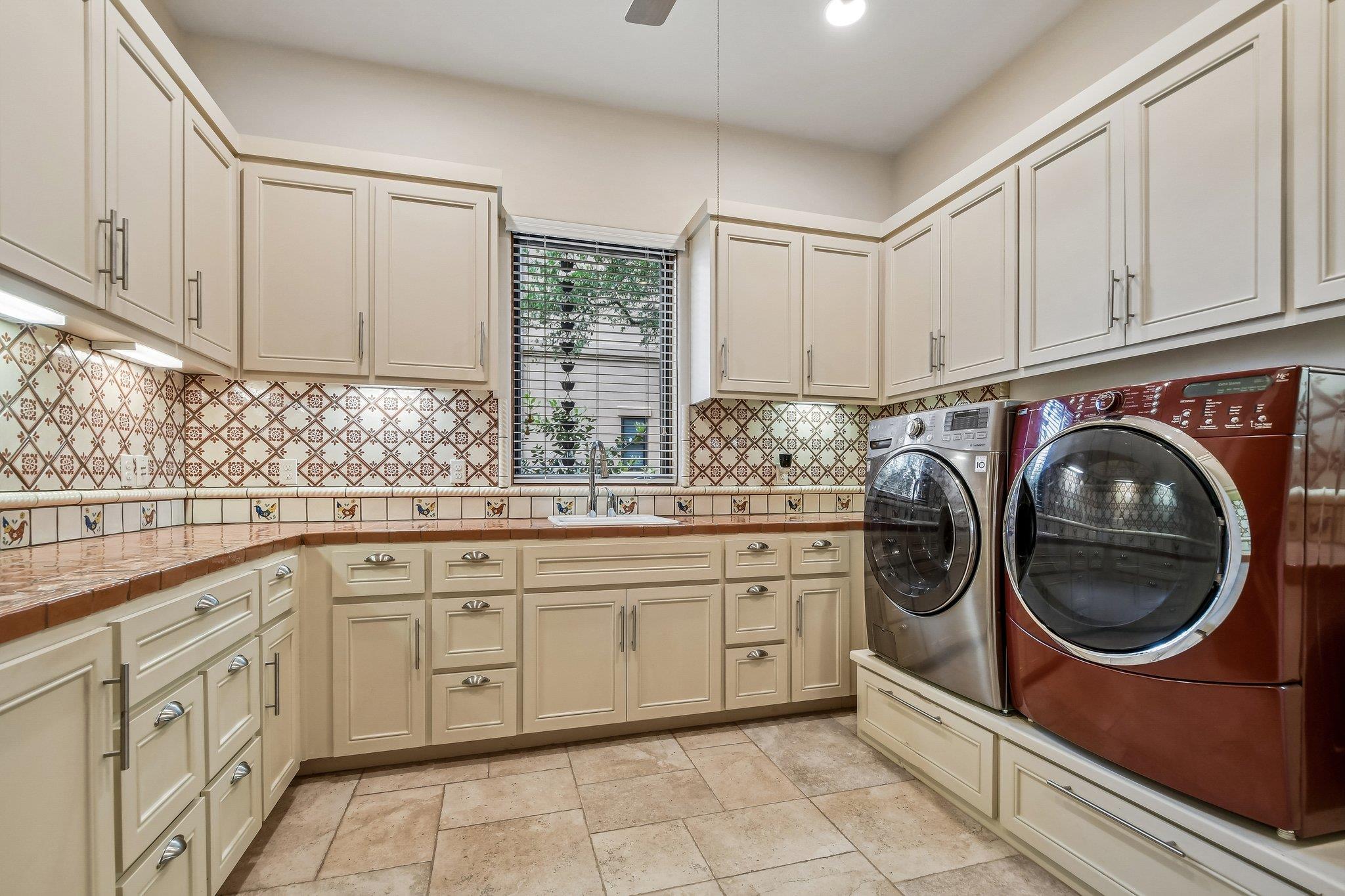 17701 Navigation Ln, Lago Vista, TX 78645