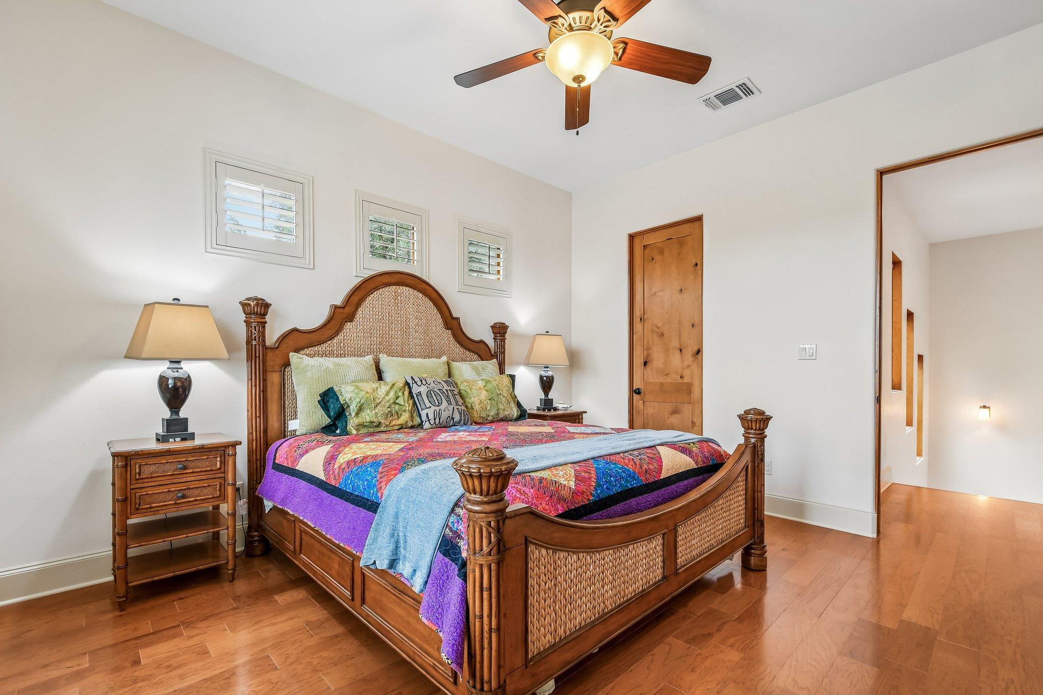 17701 Navigation Ln, Lago Vista, TX 78645