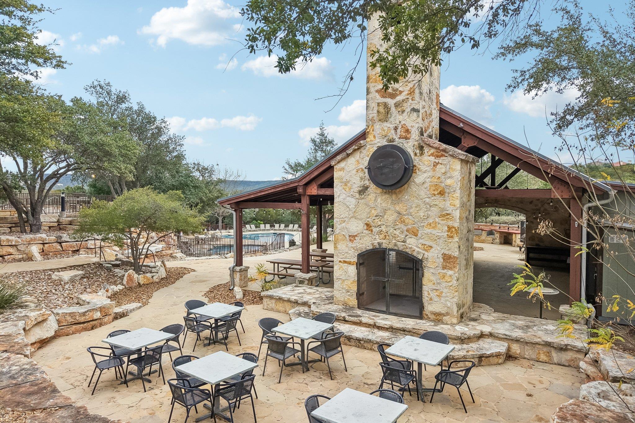 17701 Navigation Ln, Lago Vista, TX 78645