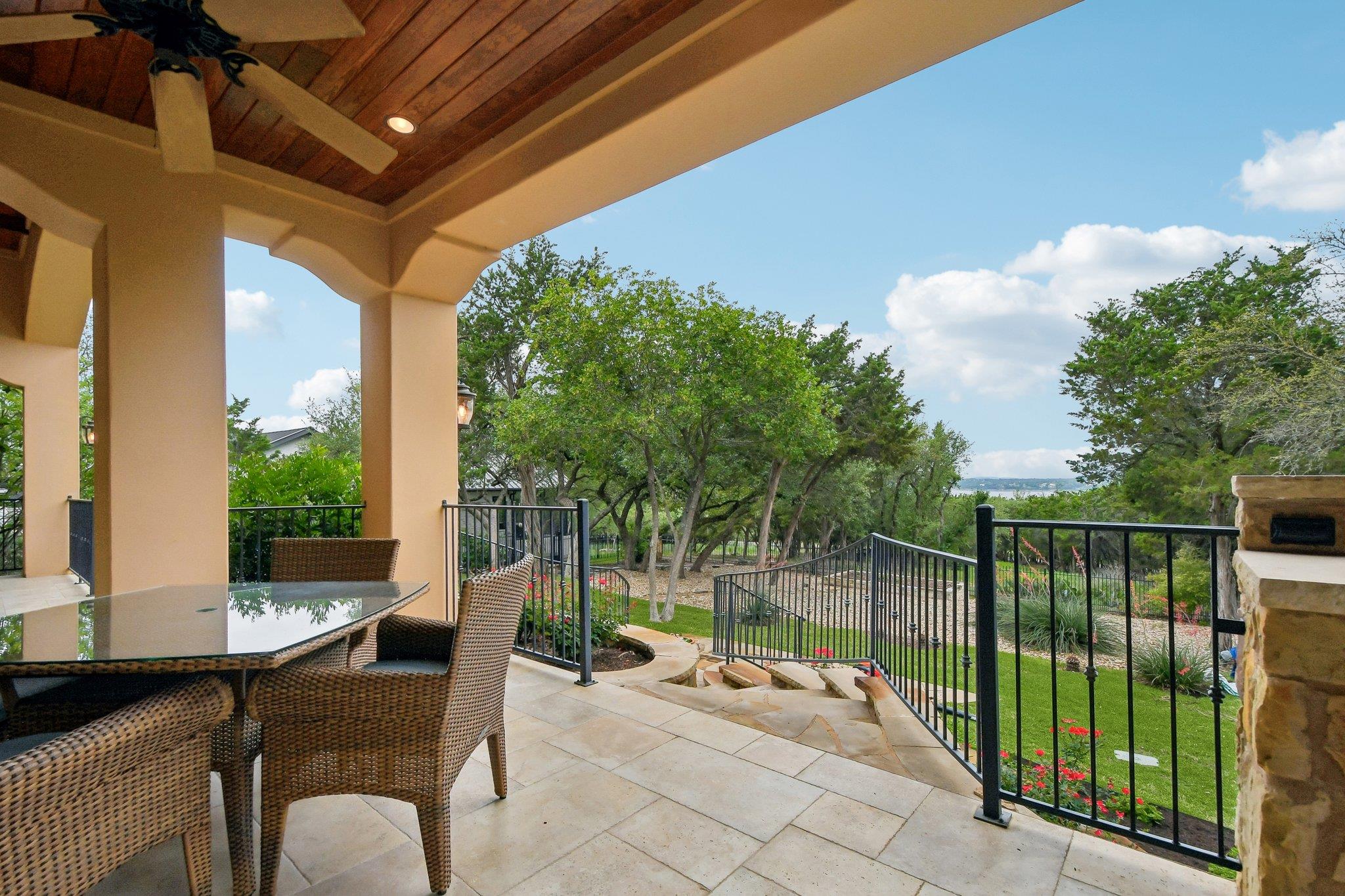 17701 Navigation Ln, Lago Vista, TX 78645