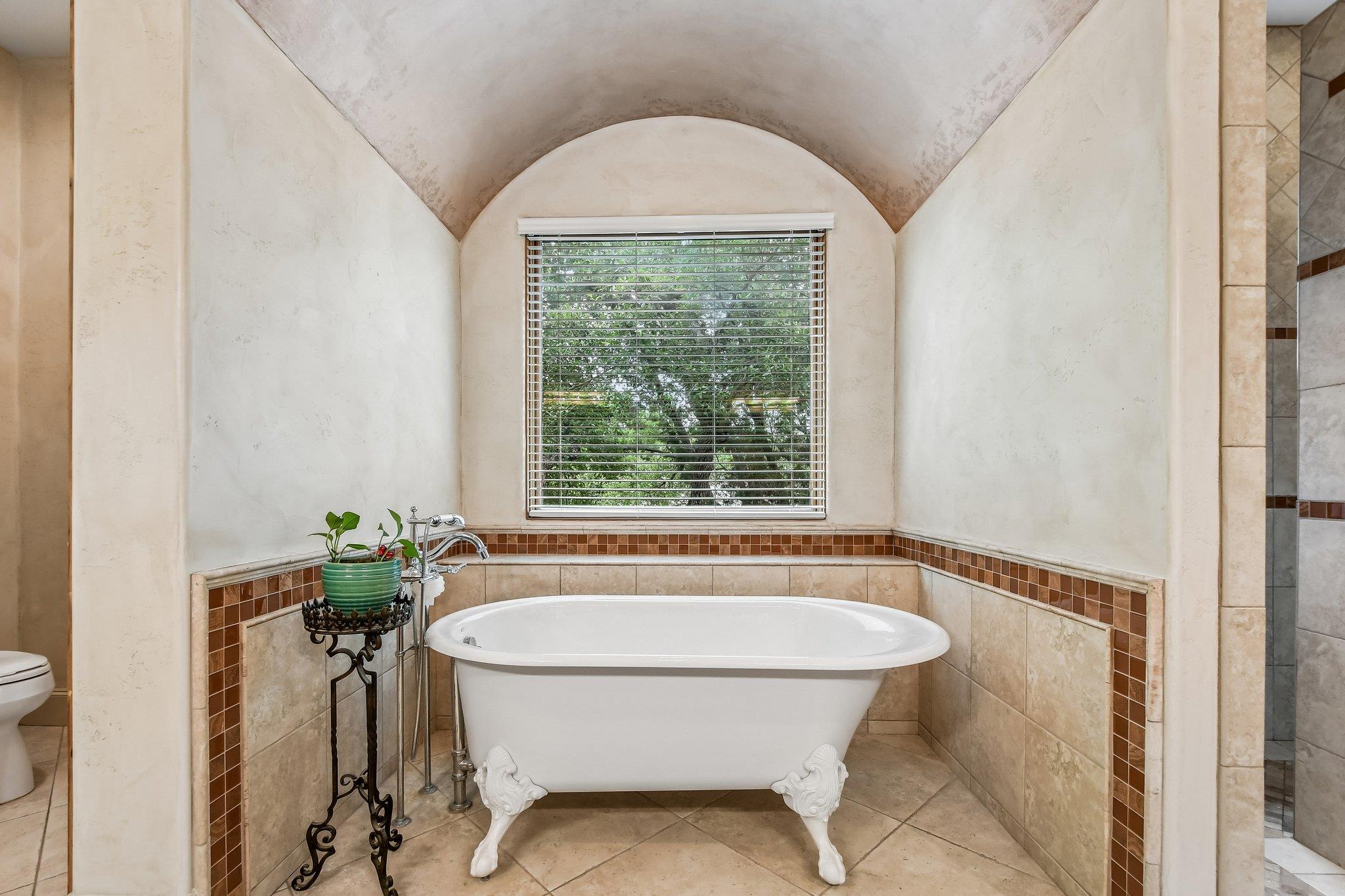 17701 Navigation Ln, Lago Vista, TX 78645