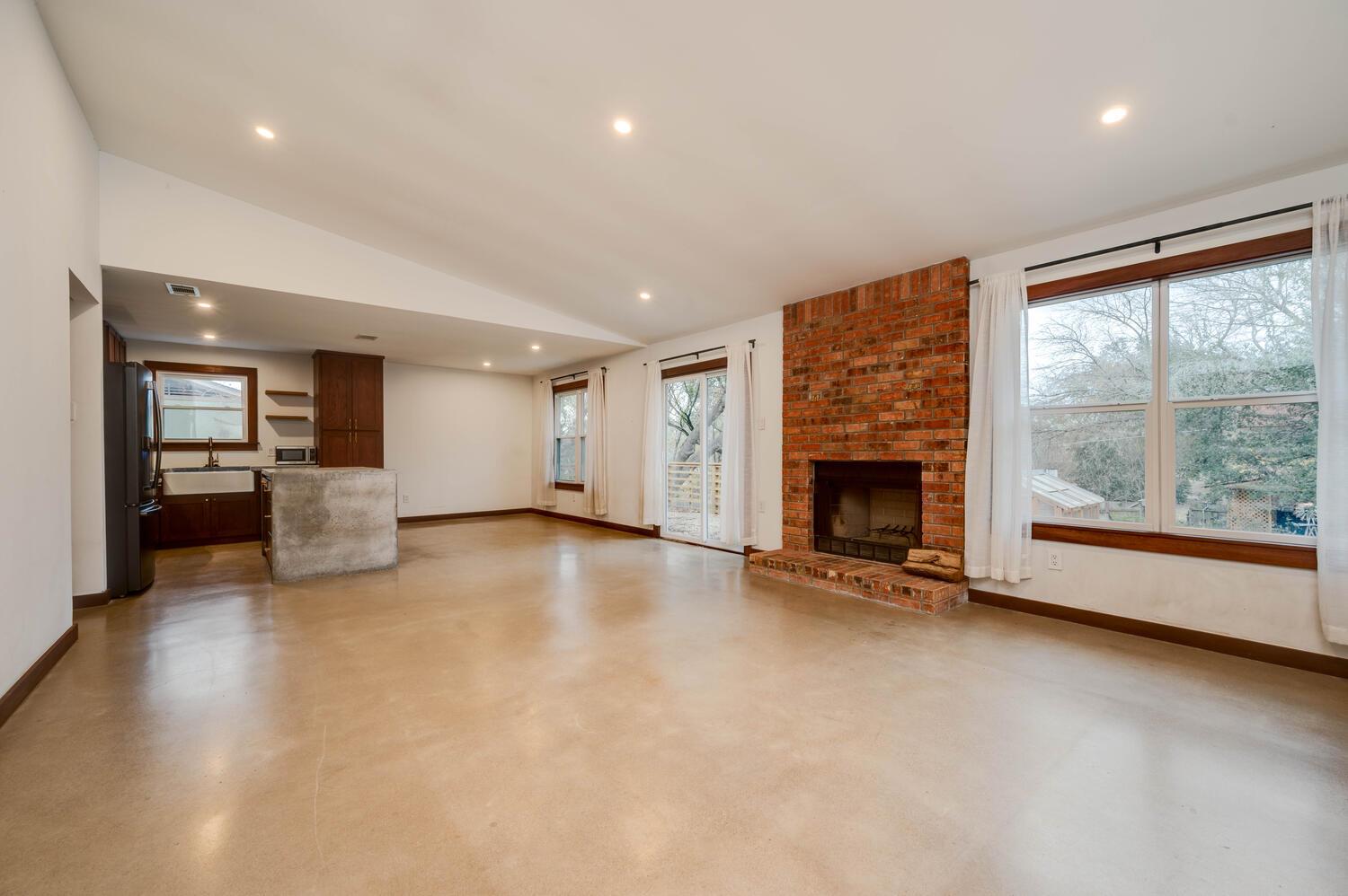 11203 Brushy Glen Dr, Austin, TX 78754