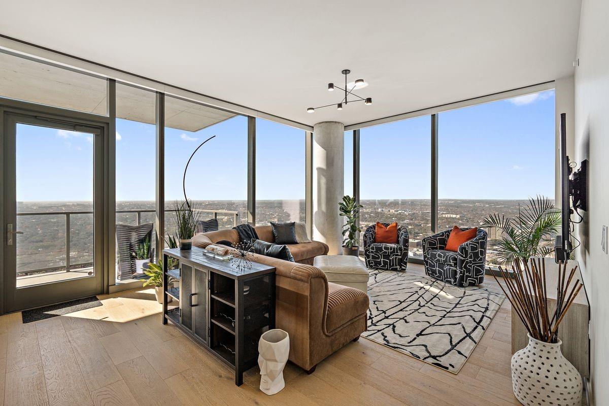 # 3801 44 East Ave, Austin, TX 78701