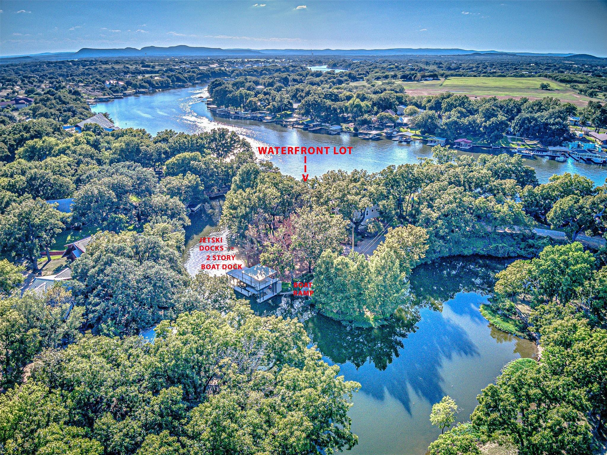 1336 S Lakeside Dr, Kingsland, TX 78611