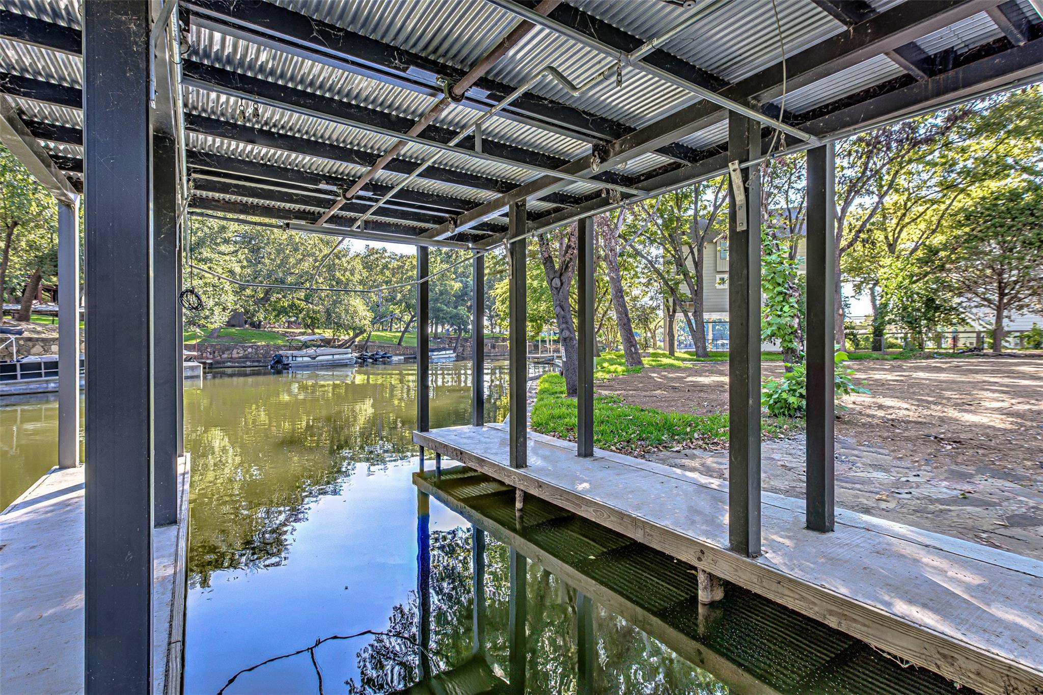 1336 S Lakeside Dr, Kingsland, TX 78611