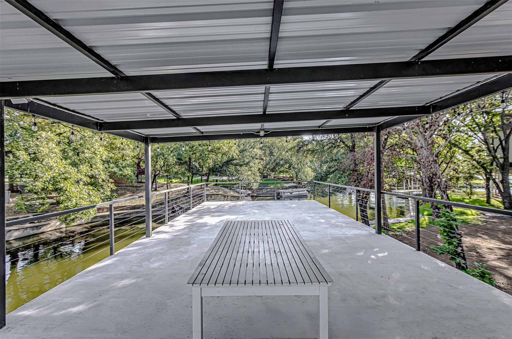 1336 S Lakeside Dr, Kingsland, TX 78611