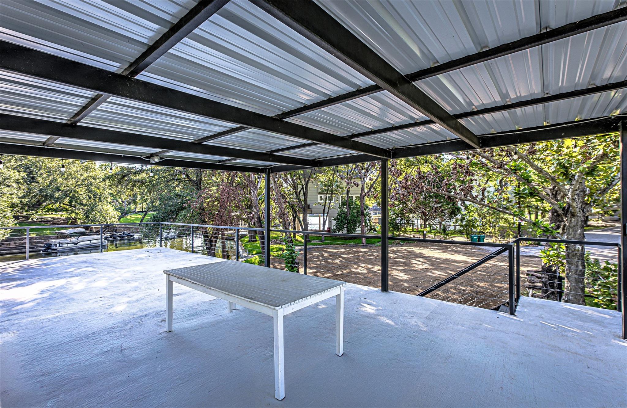 1336 S Lakeside Dr, Kingsland, TX 78611