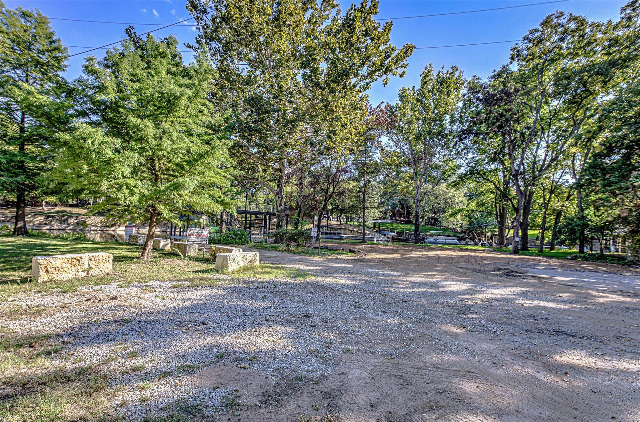 1336 S Lakeside Dr, Kingsland, TX 78611