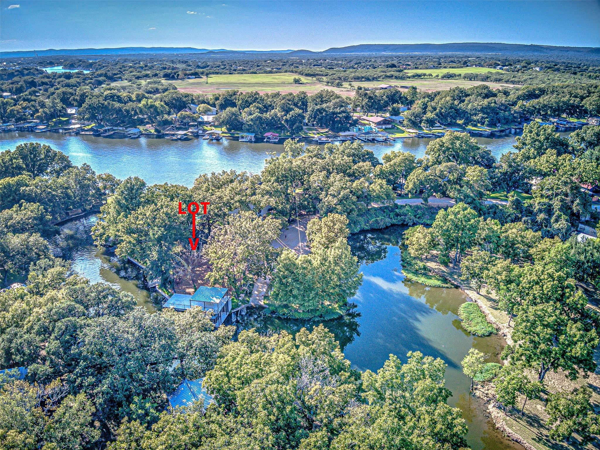 1336 S Lakeside Dr, Kingsland, TX 78611
