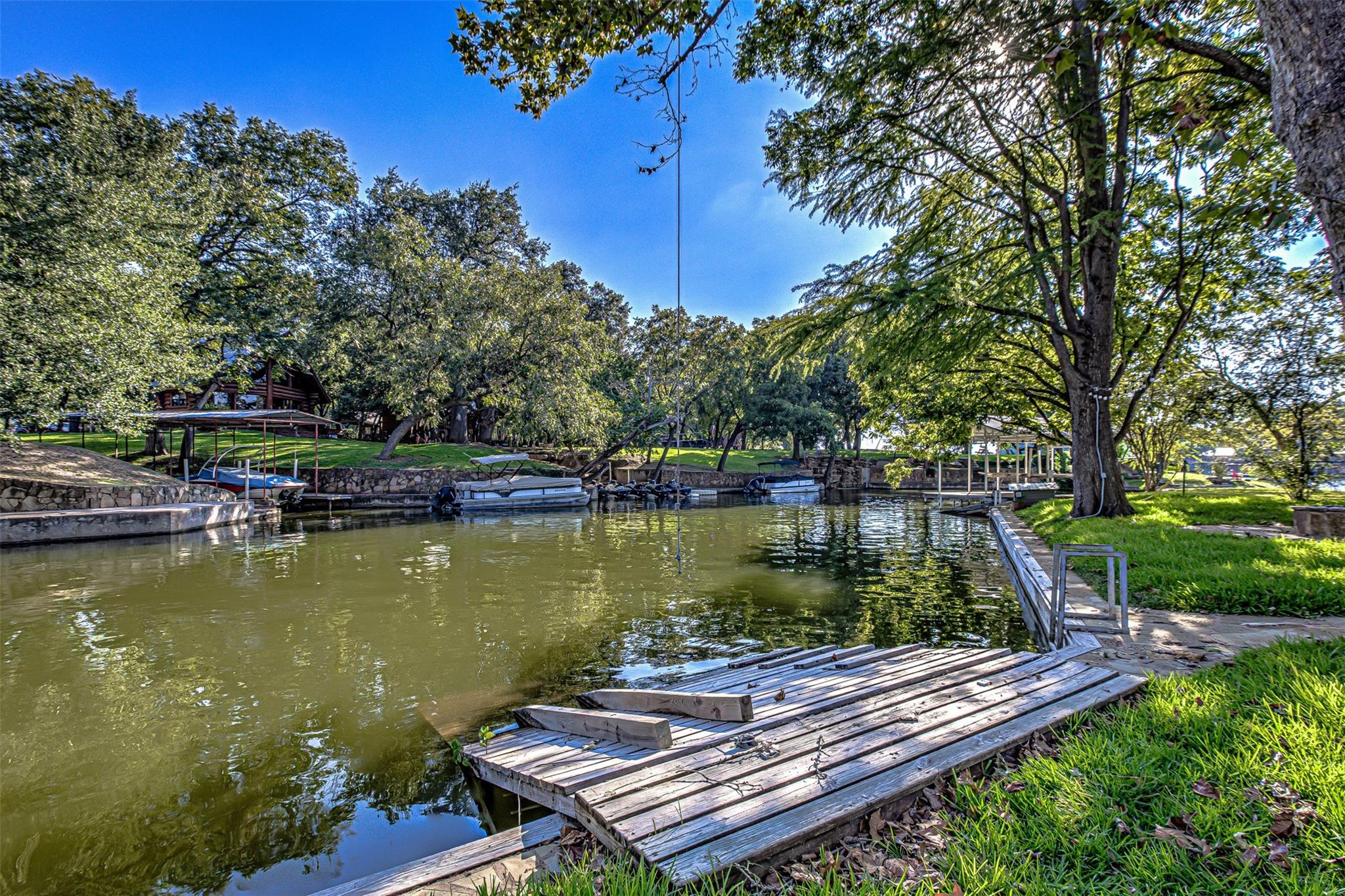 1336 S Lakeside Dr, Kingsland, TX 78611