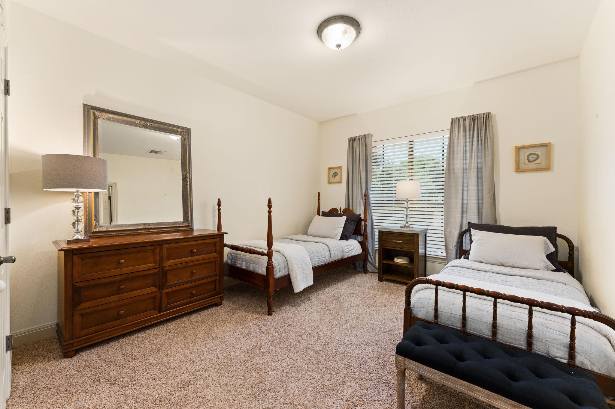 205 Emerald Ridge Dr, Austin, TX 78732