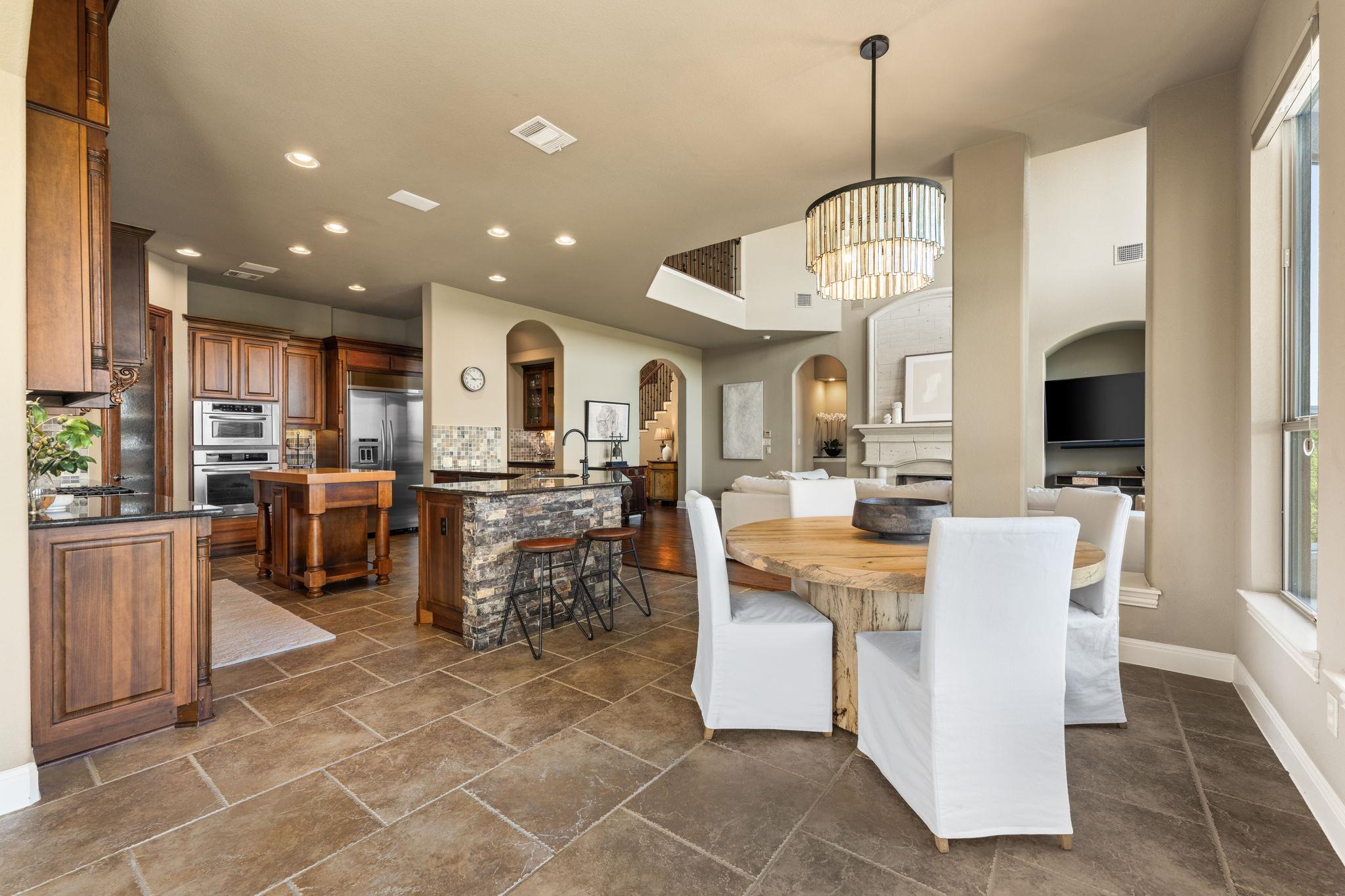 205 Emerald Ridge Dr, Austin, TX 78732